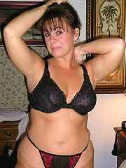 a horny lady from South Elgin, Illinois